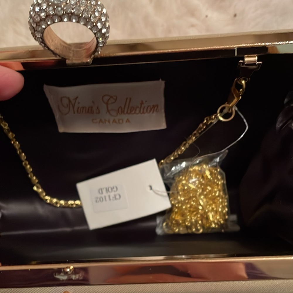 Nina’s Collection Canada gold clutch with chain NWT. - Picture 8 of 13